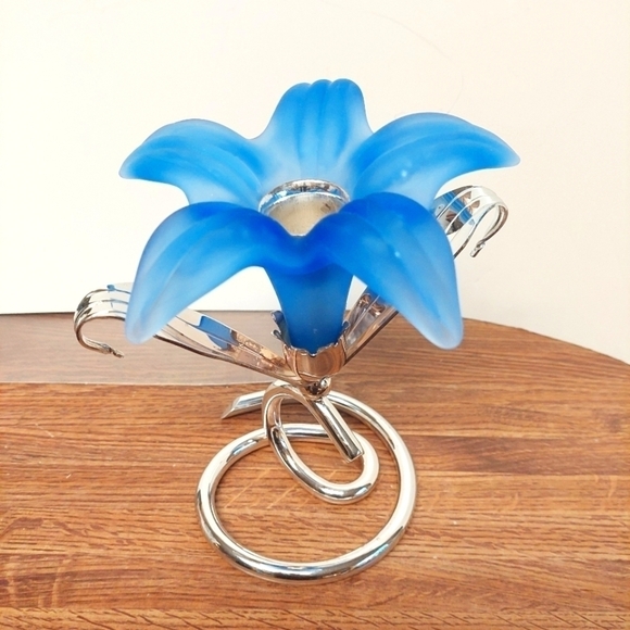 Vintage* Blue Frosted Glass & Metal Lily Candleholder - Picture 1 of 7